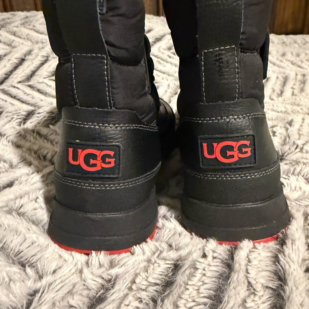 UGG Taney Weather Boots - Picture 4 of 8